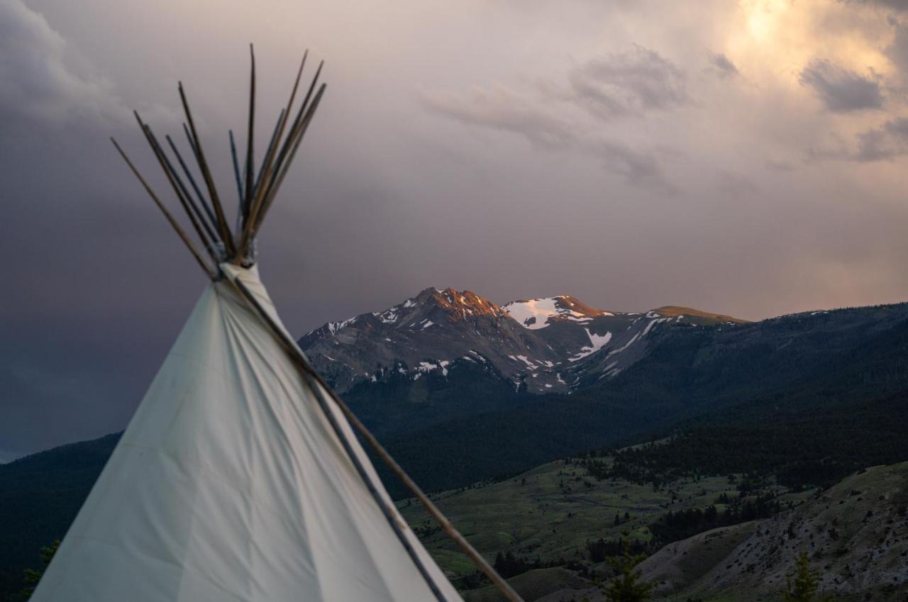 Dreamcatcher Tipi Hotel Гардинър Екстериор снимка