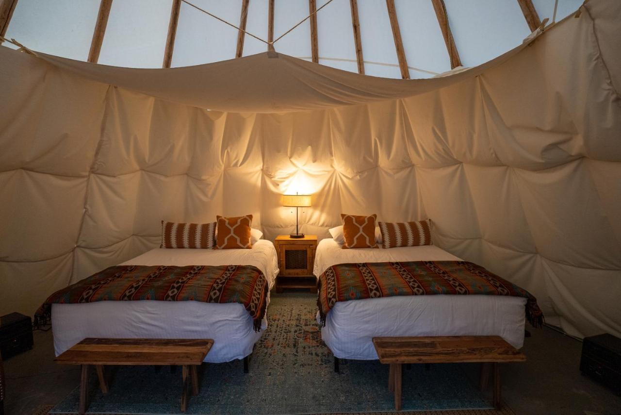 Dreamcatcher Tipi Hotel Гардинър Екстериор снимка
