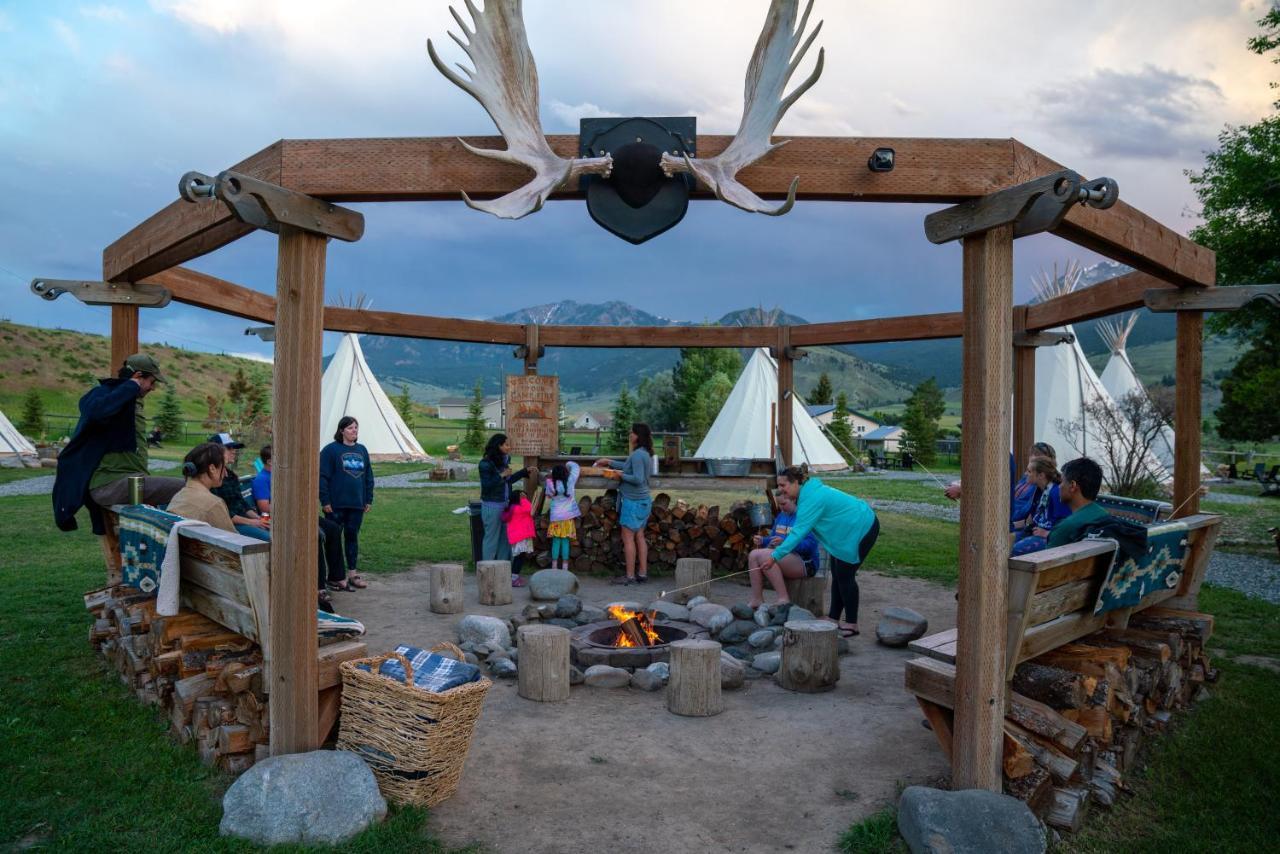 Dreamcatcher Tipi Hotel Гардинър Екстериор снимка