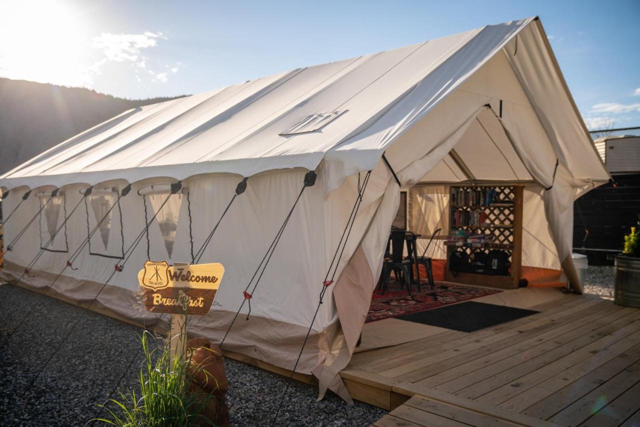 Dreamcatcher Tipi Hotel Гардинър Екстериор снимка