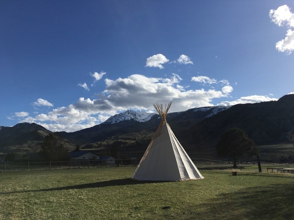 Dreamcatcher Tipi Hotel Гардинър Екстериор снимка