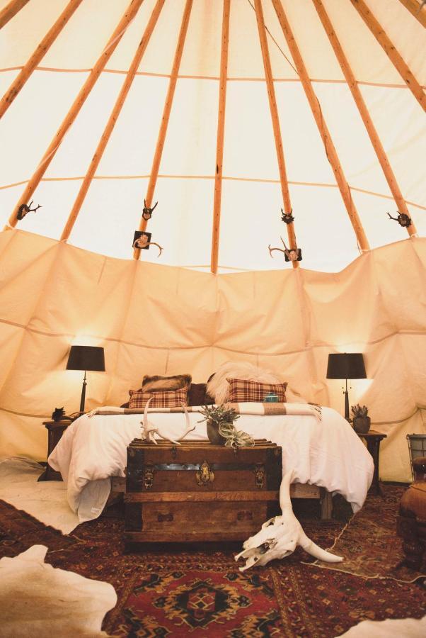 Dreamcatcher Tipi Hotel Гардинър Екстериор снимка
