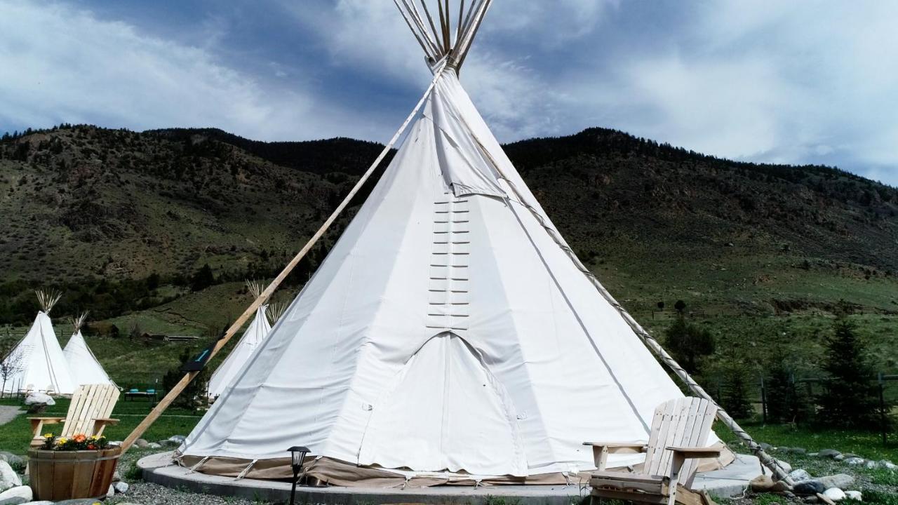 Dreamcatcher Tipi Hotel Гардинър Екстериор снимка